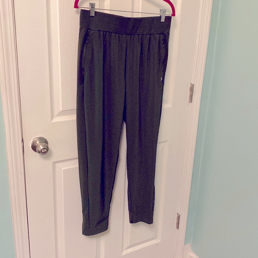 Xersion pants in OD green